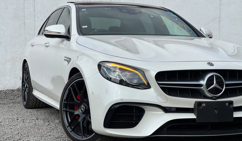 
								Mercedes-Benz E63s AMG full									