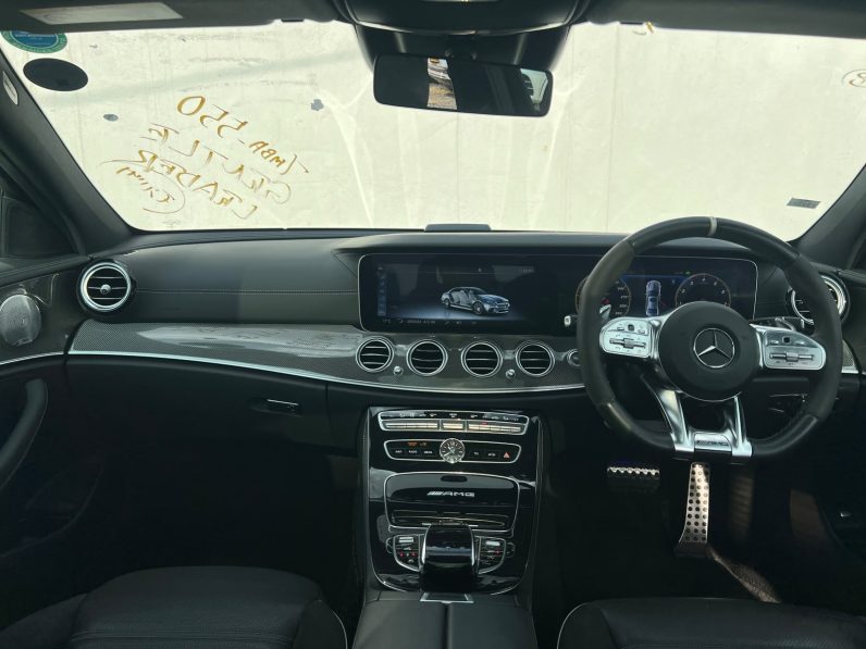 
								Mercedes-Benz E63s AMG full									