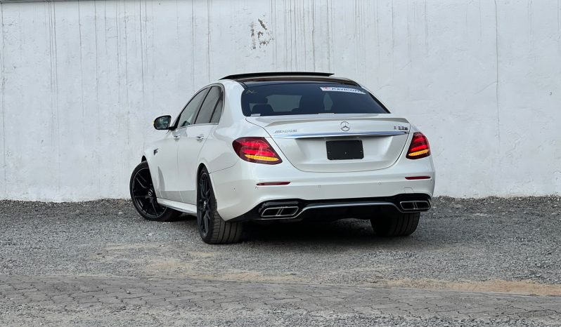 
								Mercedes-Benz E63s AMG full									