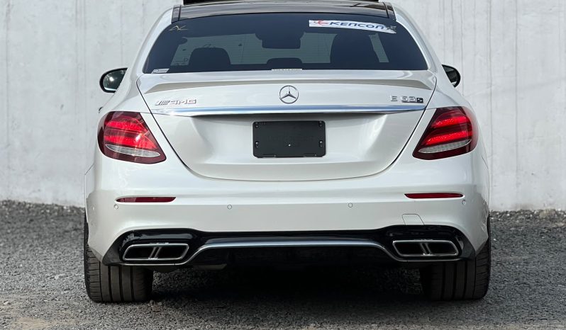 
								Mercedes-Benz E63s AMG full									