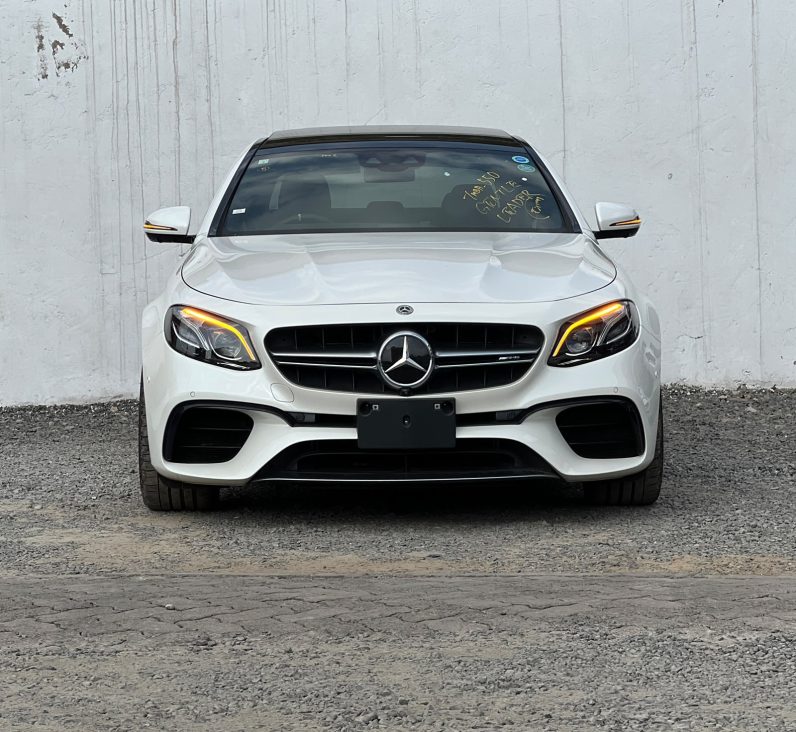 
								Mercedes-Benz E63s AMG full									