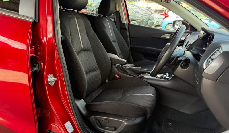 
								Mazda Axela full									