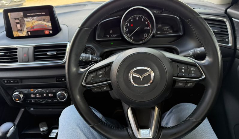 
								Mazda Axela full									