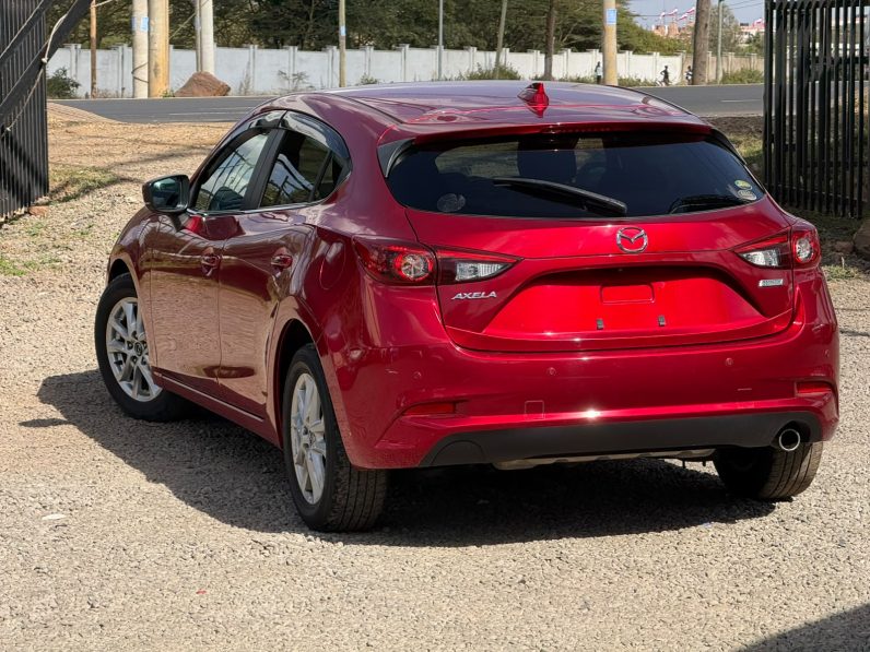 
								Mazda Axela full									