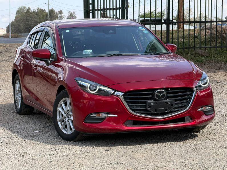 
								Mazda Axela full									