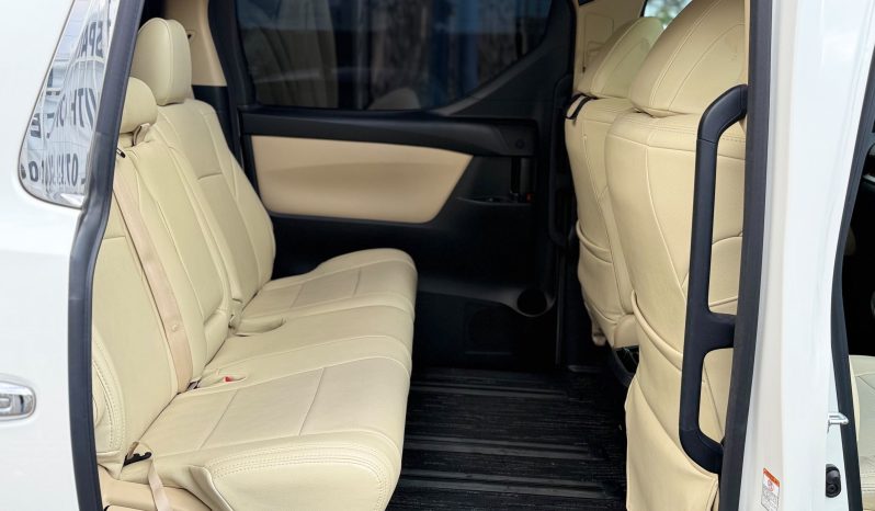 
								Toyota Alphard full									