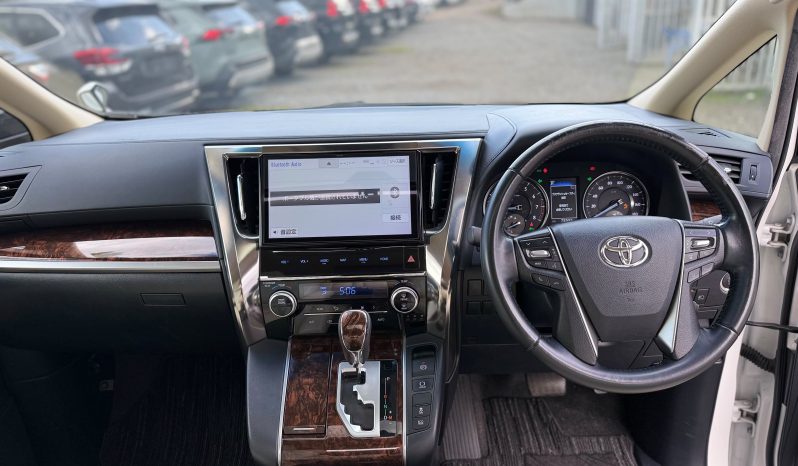 
								Toyota Alphard full									
