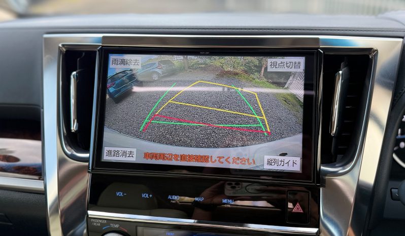 
								Toyota Alphard full									