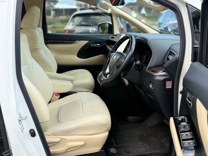 
								Toyota Alphard full									
