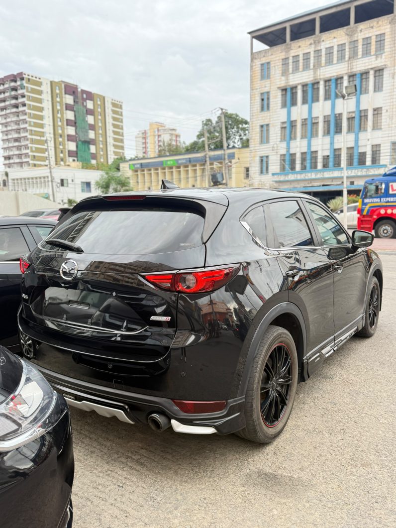 
								Mazda CX-5 full									