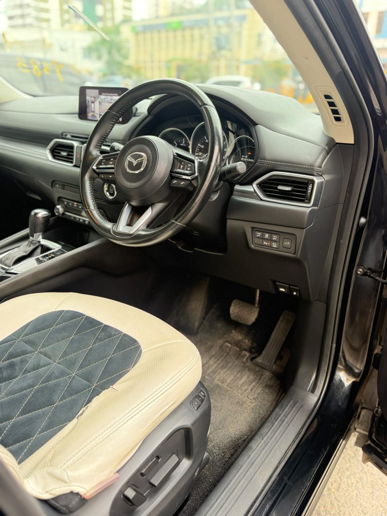 
								Mazda CX-5 full									