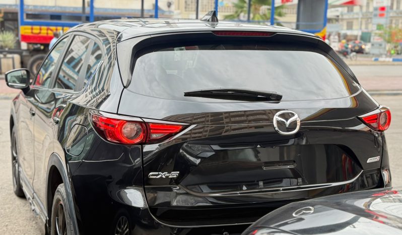 
								Mazda CX-5 full									