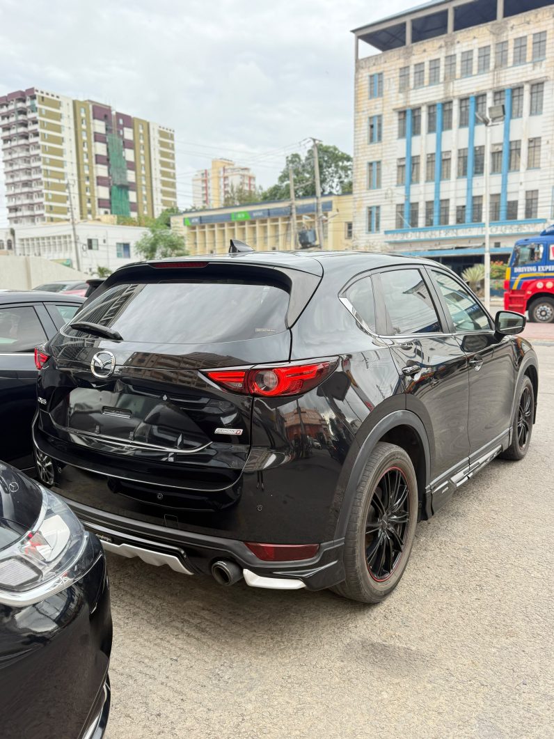 
								Mazda CX-5 full									