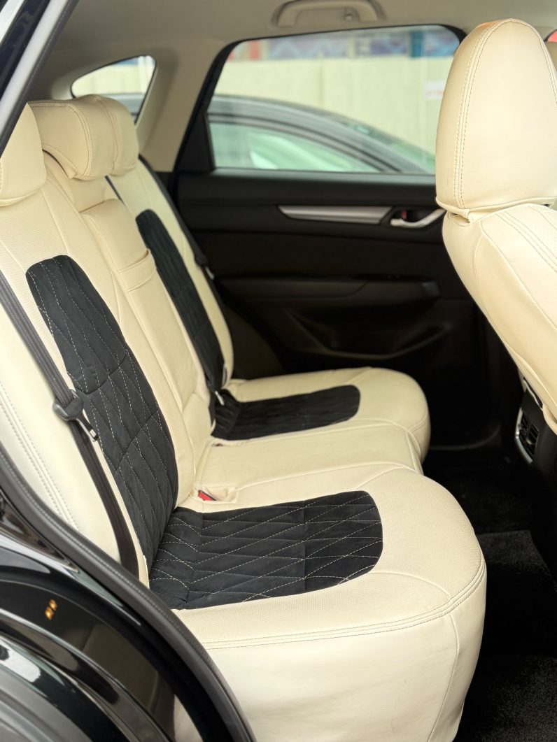 
								Mazda CX-5 full									