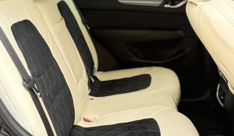 
								Mazda CX-5 full									