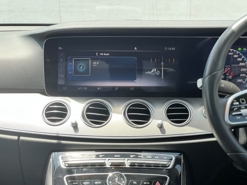 
								Mercedes Benz E200 full									