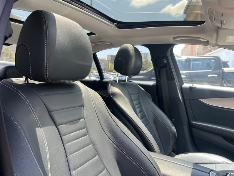 
								Mercedes Benz E200 full									