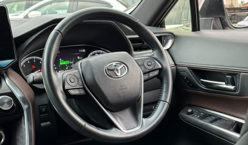 
								Toyota Harrier full									