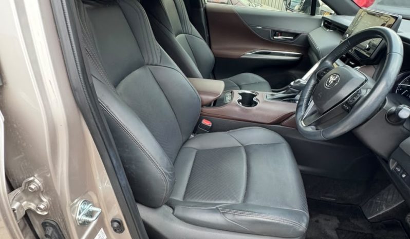 
								Toyota Harrier full									