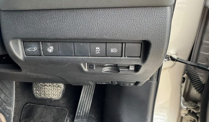 
								Toyota Harrier full									