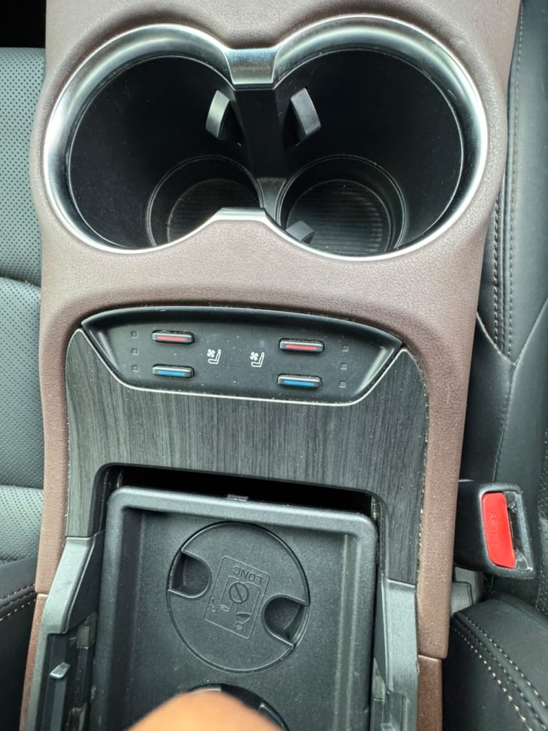 
								Toyota Harrier full									