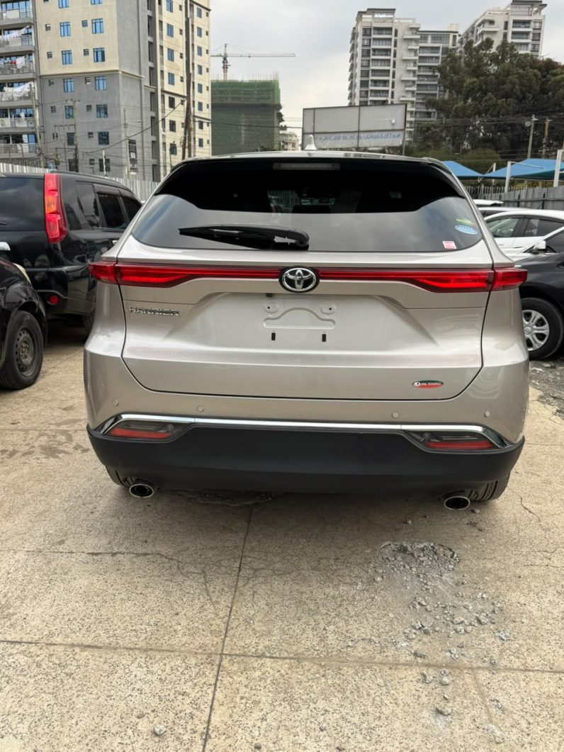 
								Toyota Harrier full									