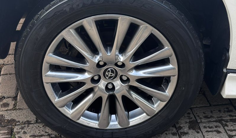 
								Toyota Harrier full									