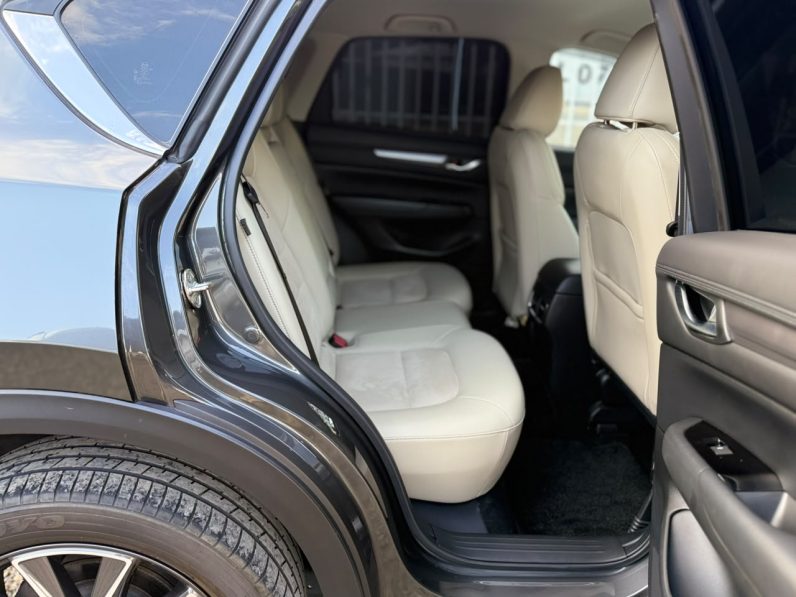 
								Mazda CX-5 full									