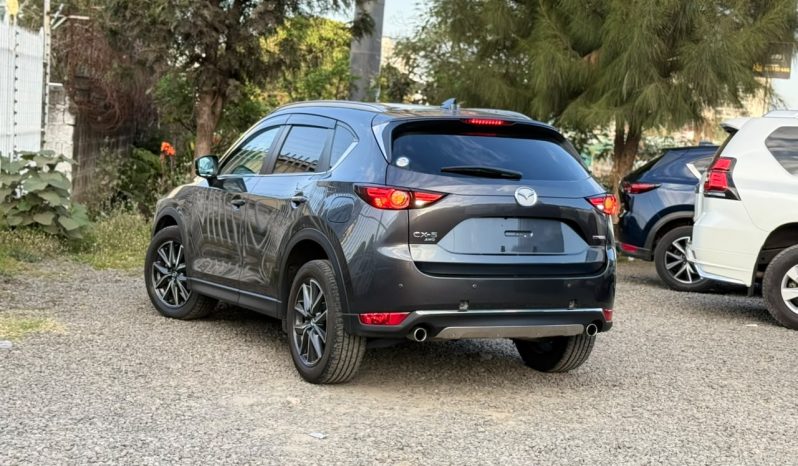 
								Mazda CX-5 full									