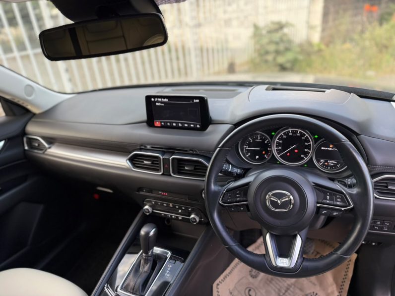
								Mazda CX-5 full									