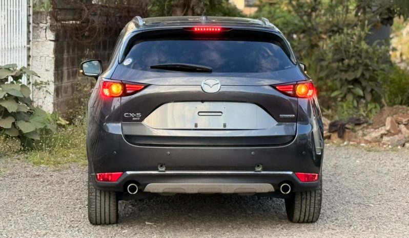 
								Mazda CX-5 full									