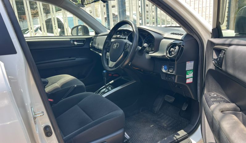 
								Toyota Axio full									