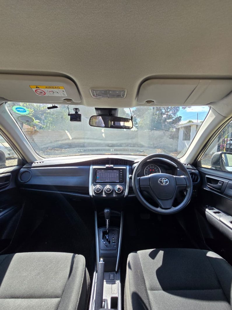 
								Toyota Fielder full									