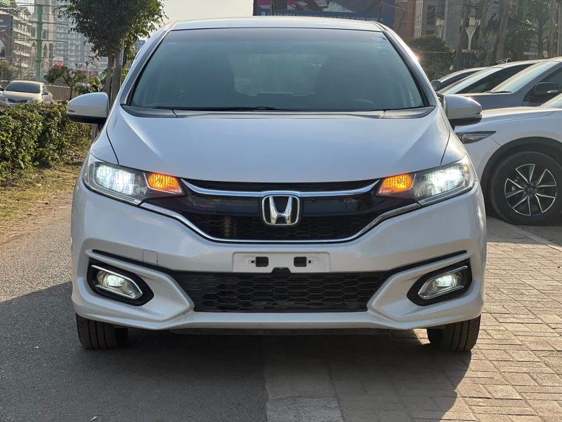 
								Honda Fit full									