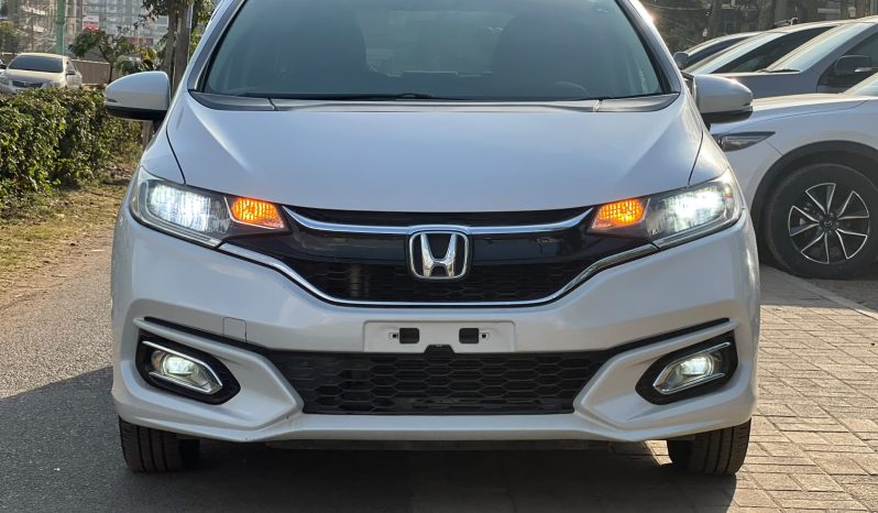 
								Honda Fit full									