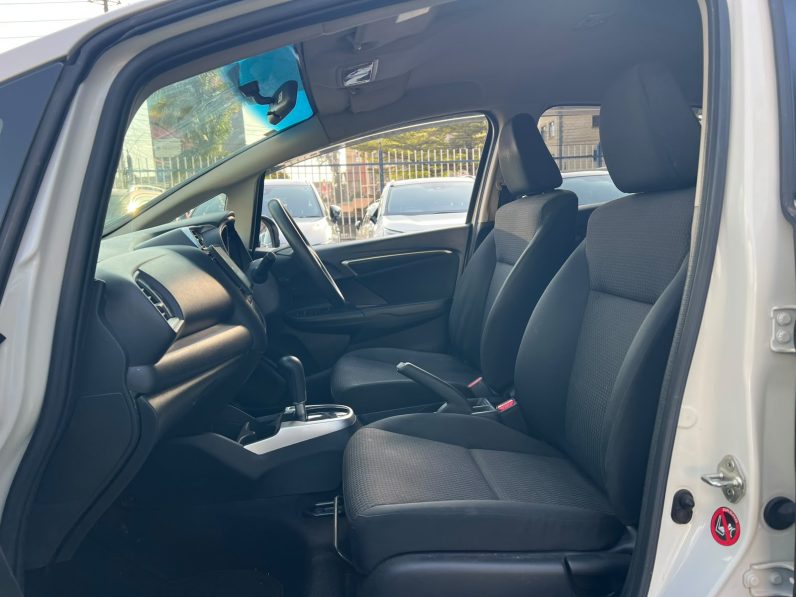 
								Honda Fit full									