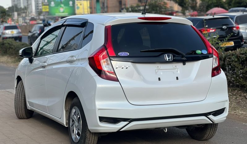 
								Honda Fit full									
