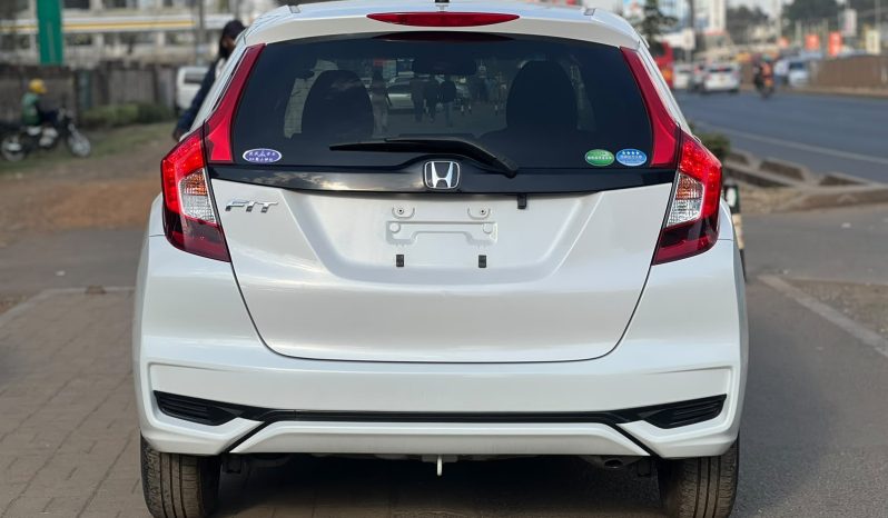 
								Honda Fit full									
