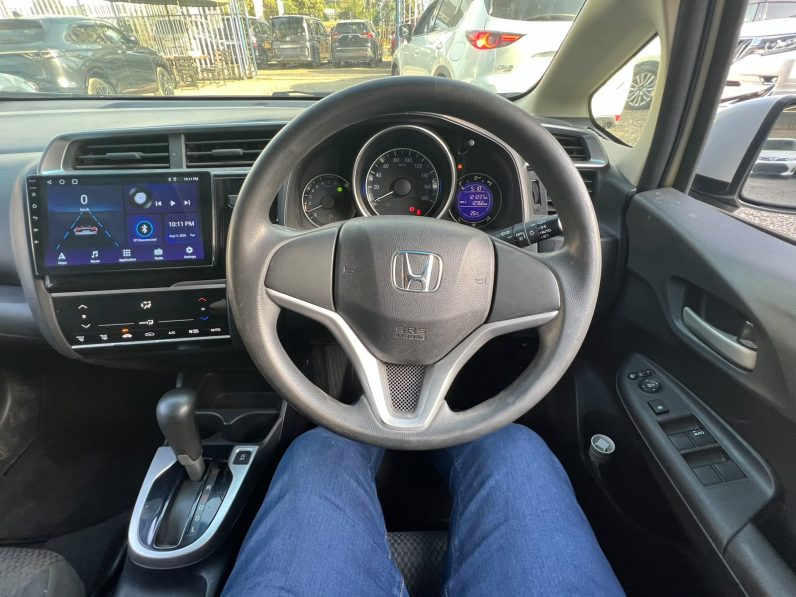 
								Honda Fit full									