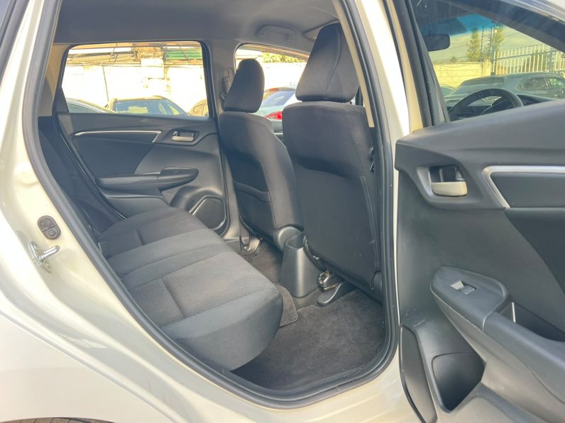 
								Honda Fit full									