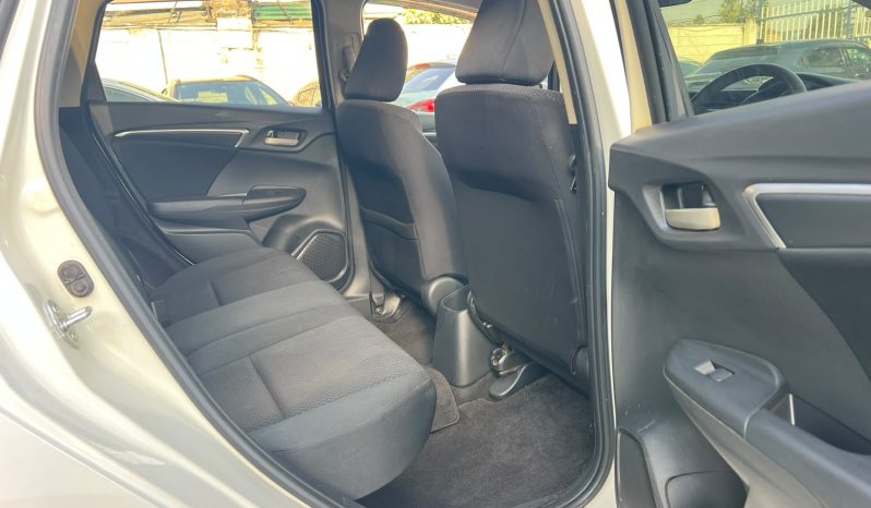 
								Honda Fit full									