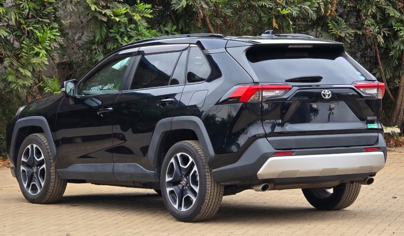
								Toyota Rav4 full									