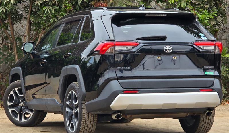 
								Toyota Rav4 full									
