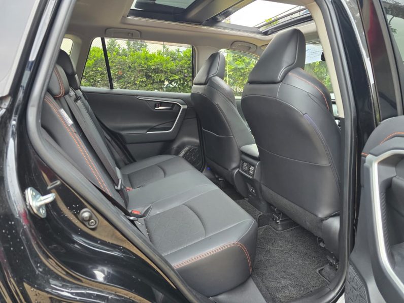 
								Toyota Rav4 full									
