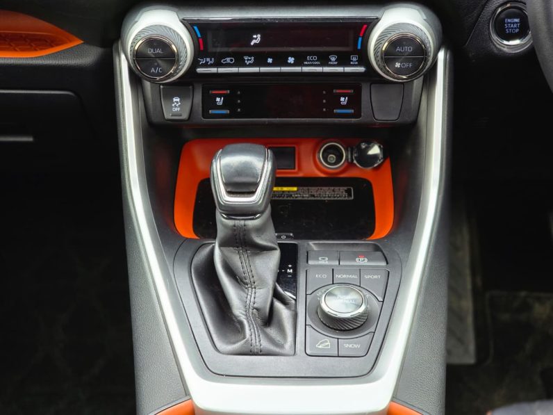 
								Toyota Rav4 full									