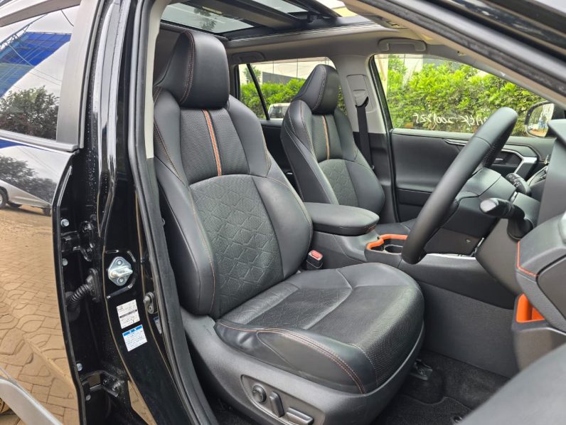 
								Toyota Rav4 full									