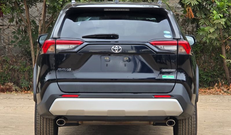 
								Toyota Rav4 full									