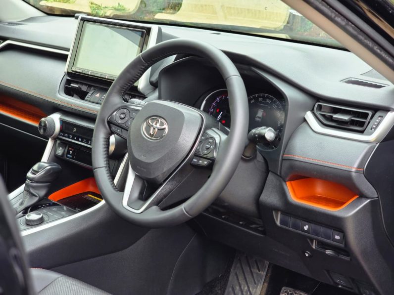 
								Toyota Rav4 full									