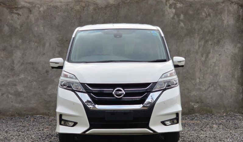 
								Nissan Serena full									