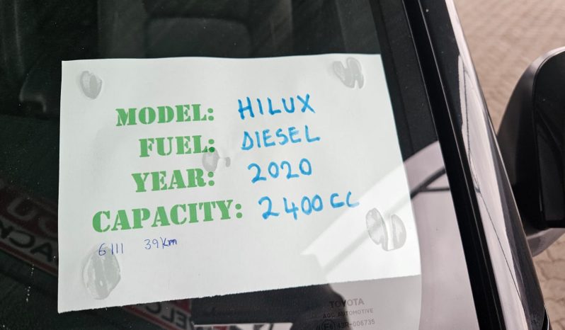 
								Toyota Hilux full									
